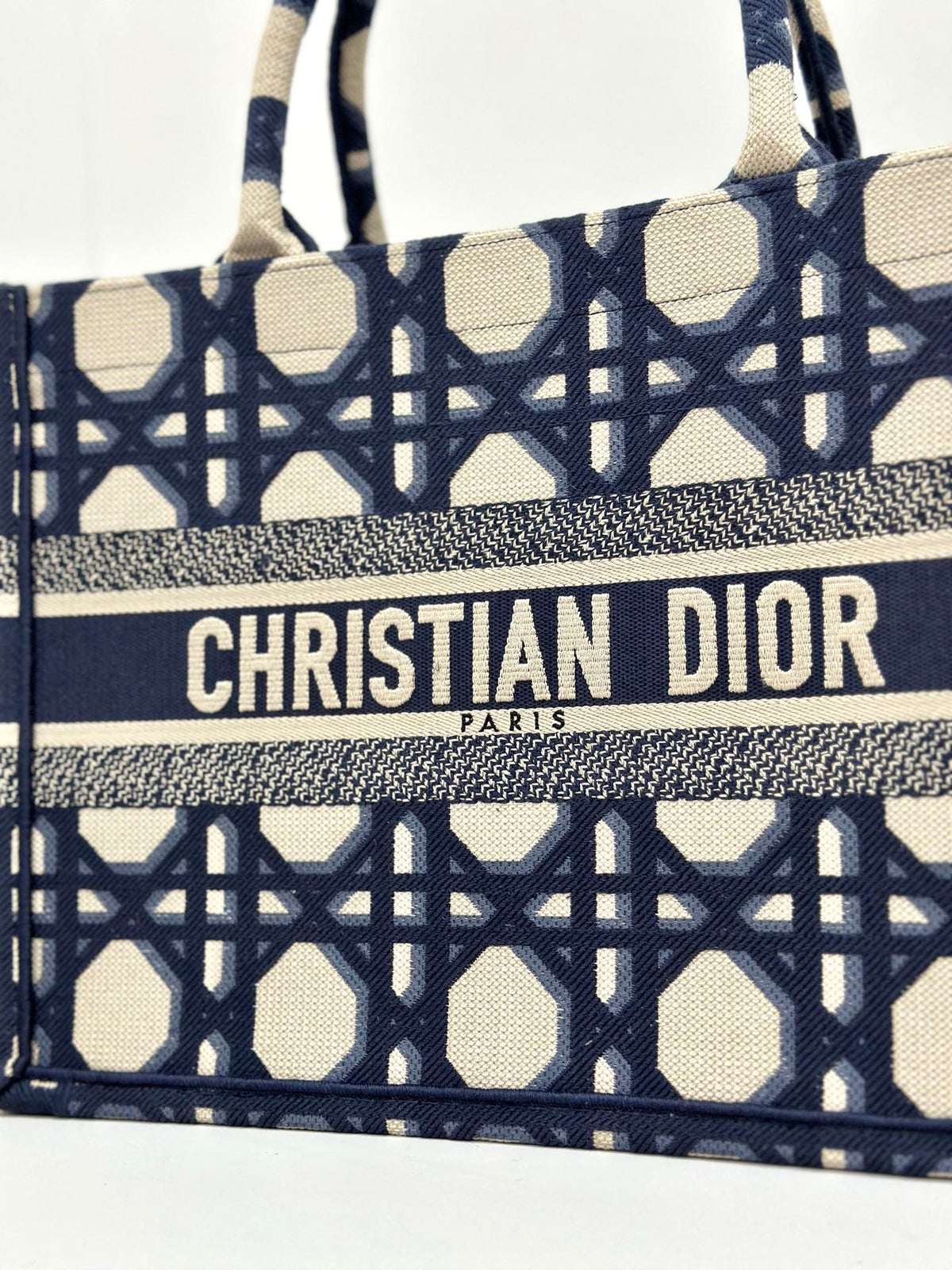 D-Book Tote