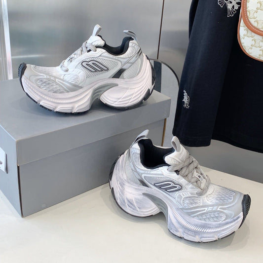 B-Sneakers