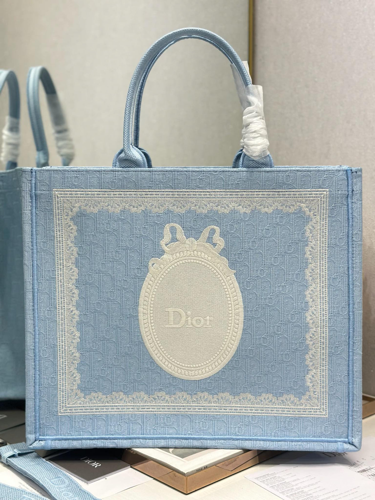 D-Book Tote