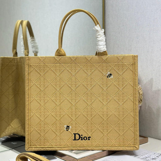 D-Book Tote
