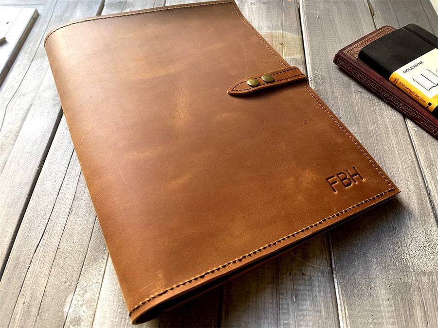Personalized Handmade Leather MacBook Sleeve | Pro/Air 13–16" (M2/M3)