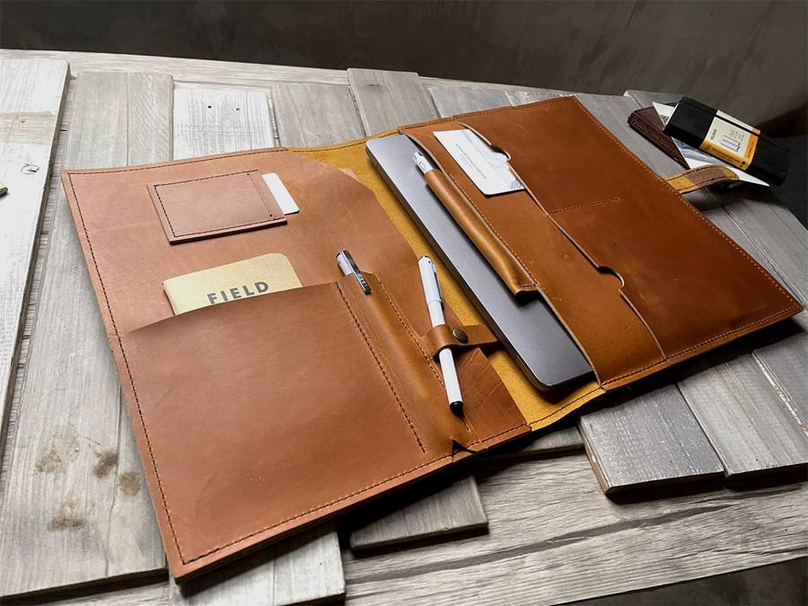 Personalized Leather MacBook Pro M2/M3 Max Sleeve – 13/14/16 Inch Handmade Case