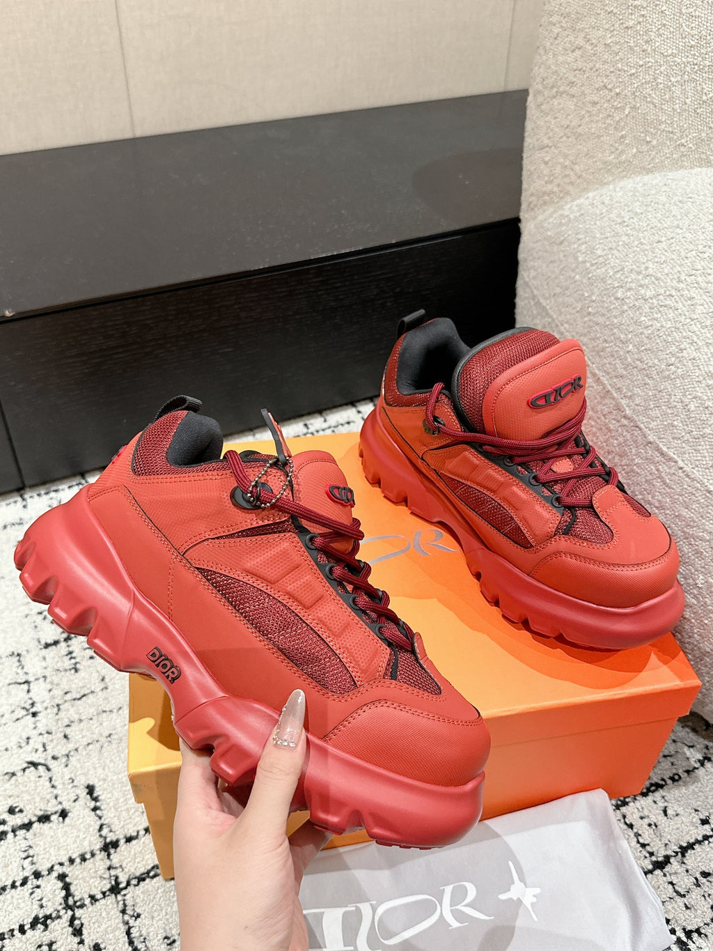 D-Sneakers