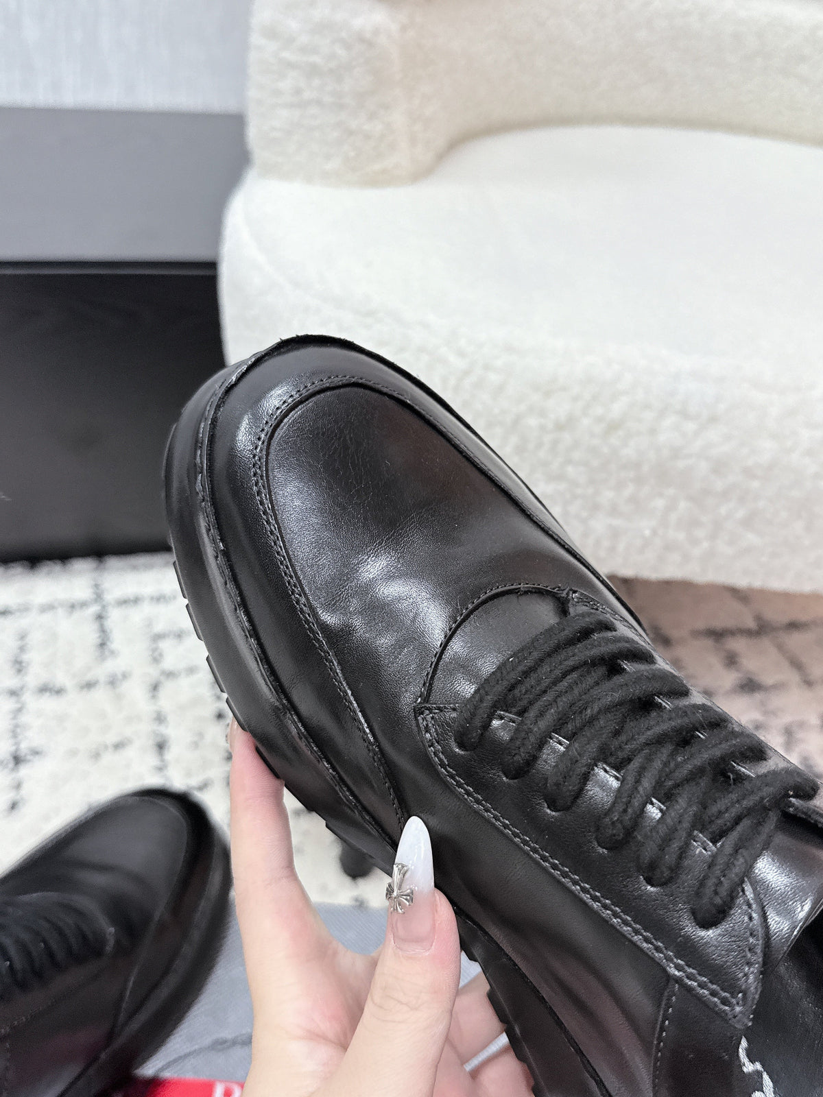 P-Sneakers