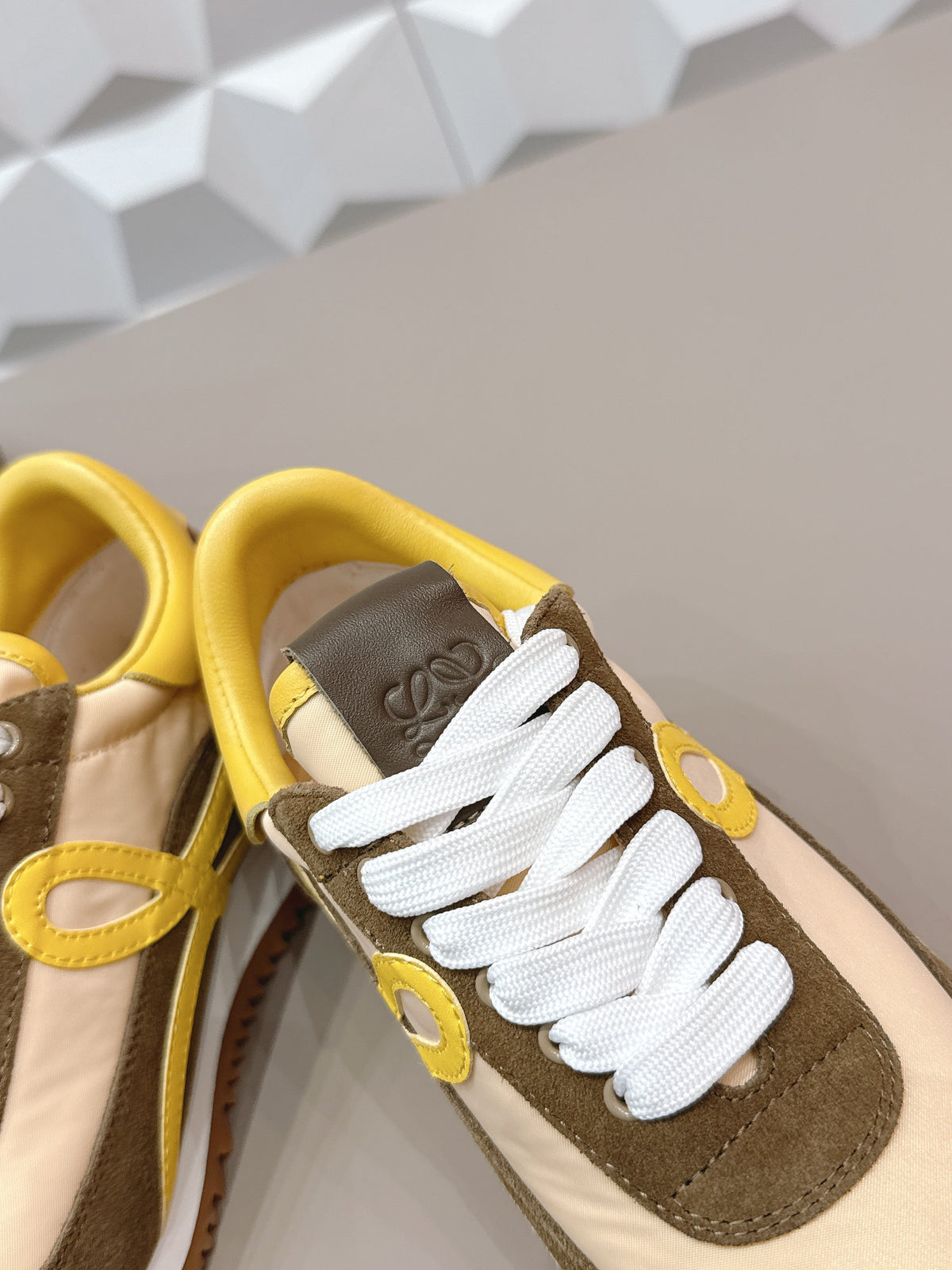 L2-Sneakers