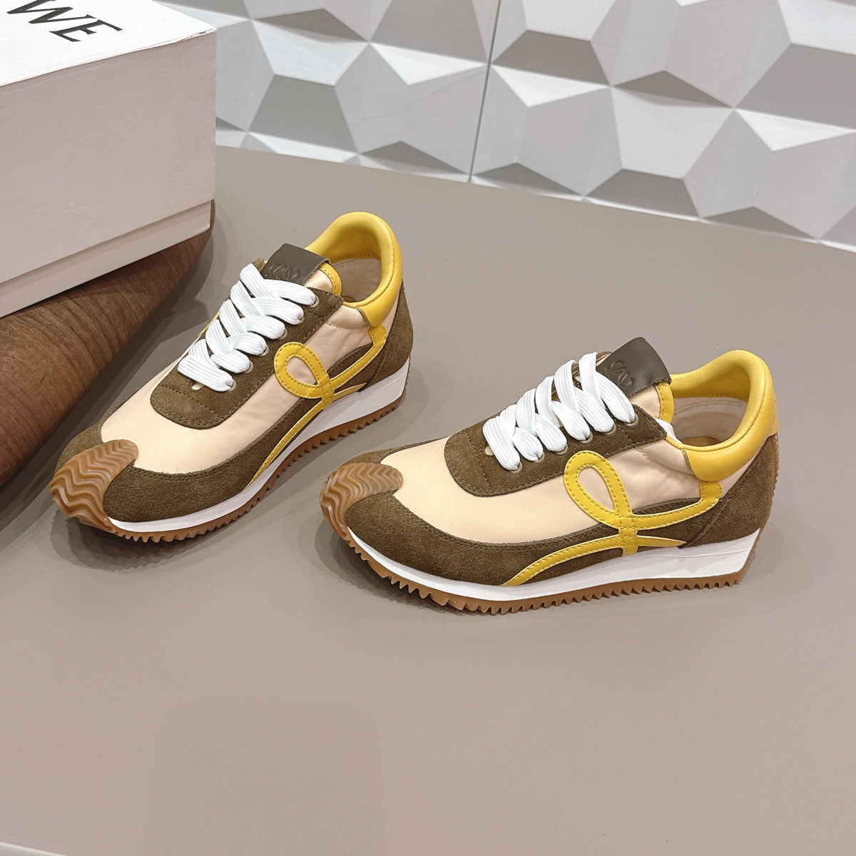 L2-Sneakers