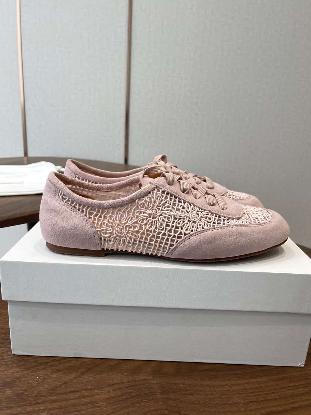 T-Sneakers