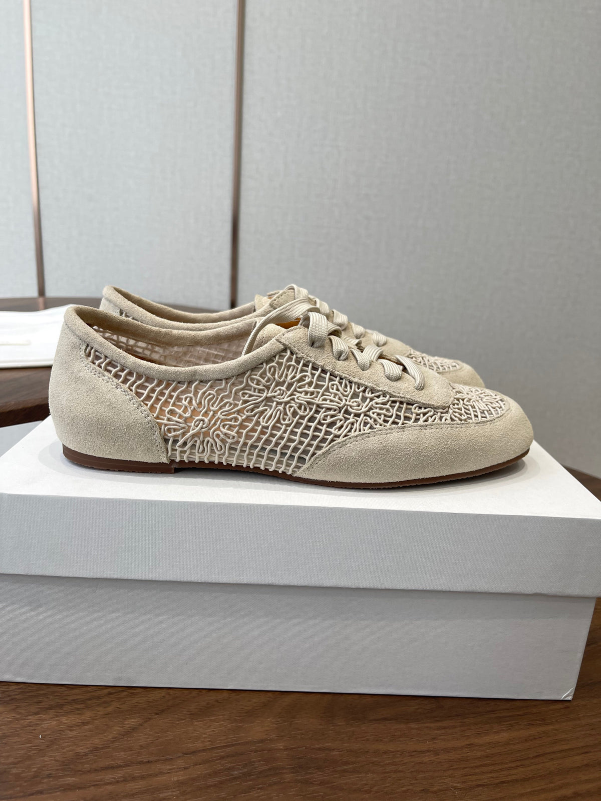 T-Sneakers