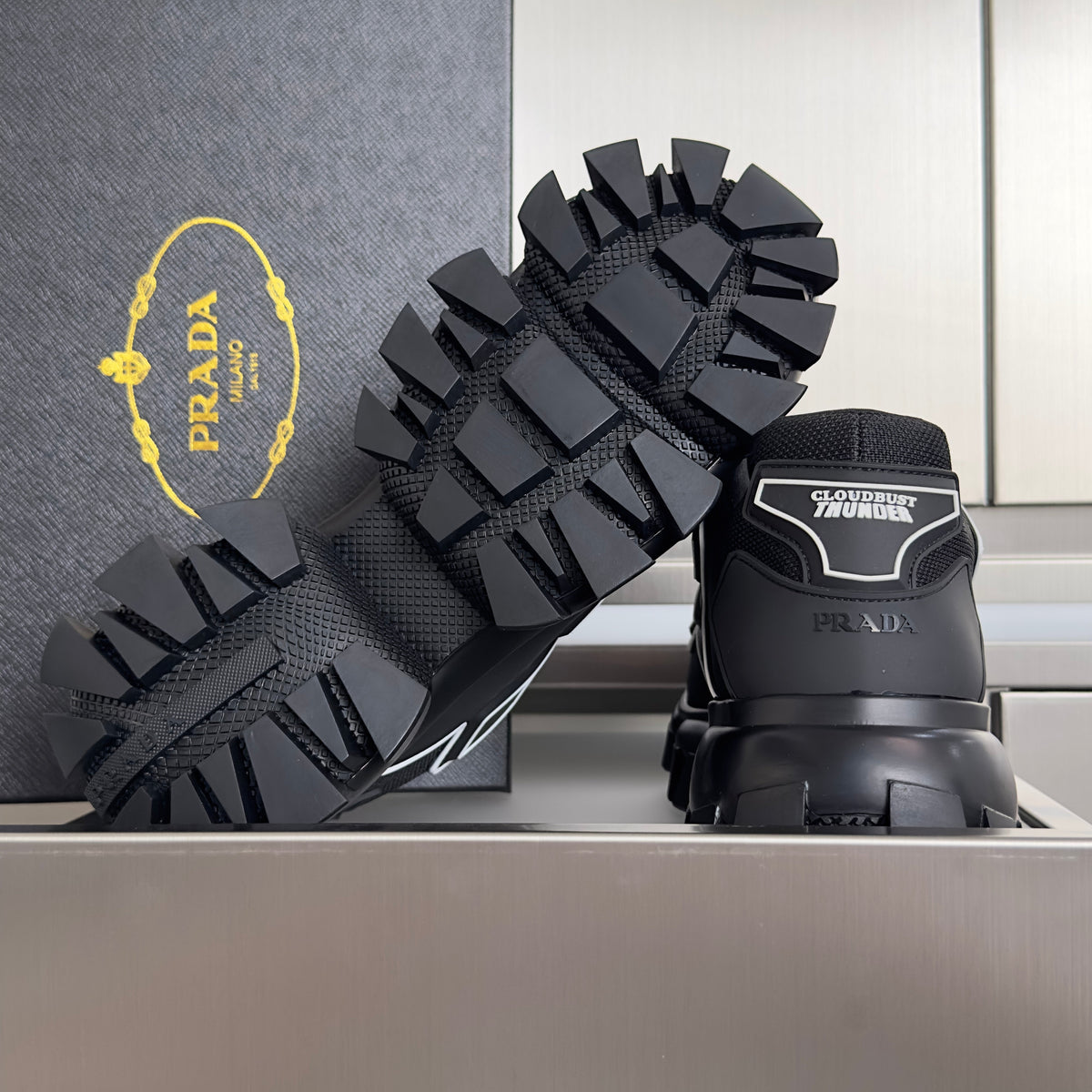P-Sneakers