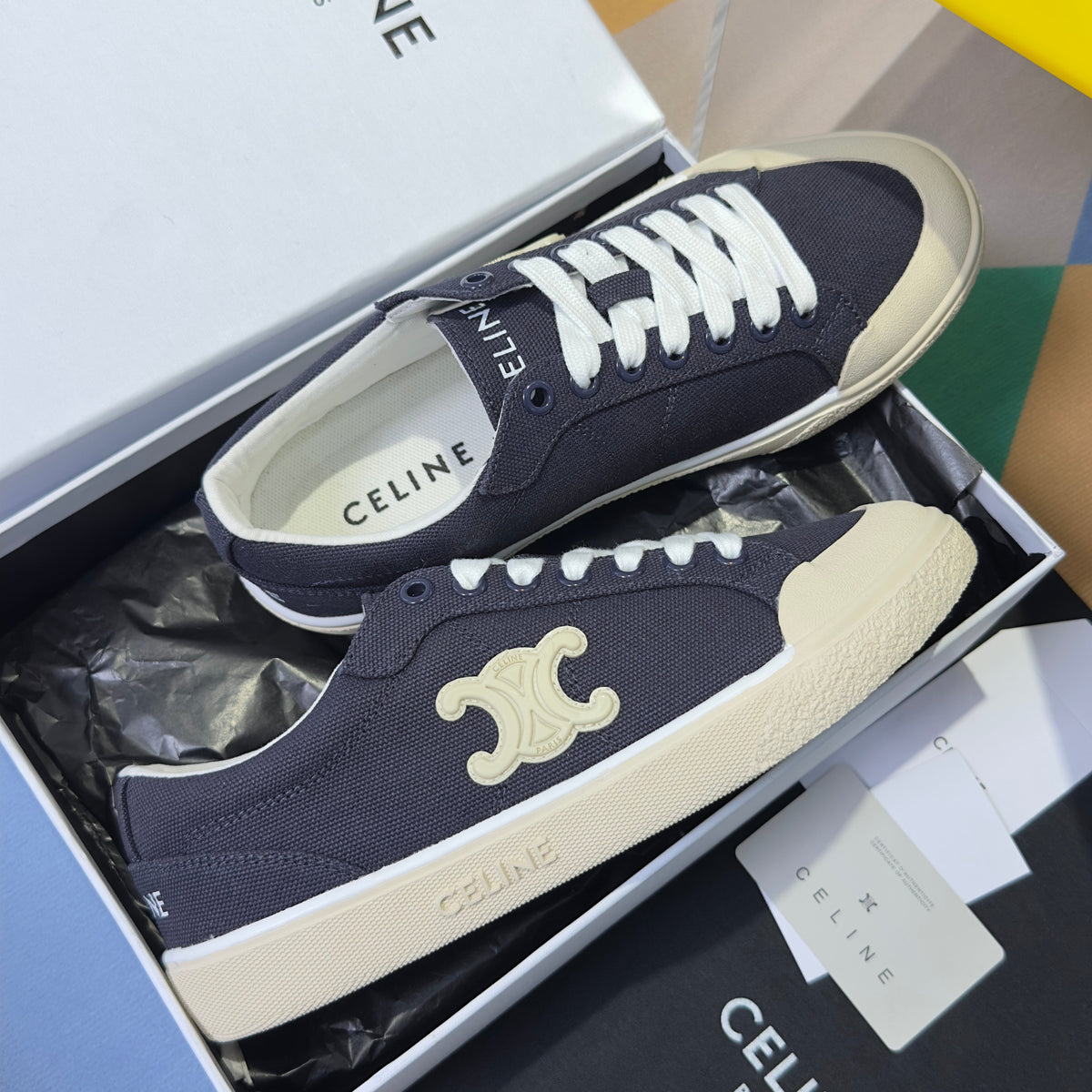 S-Sneakers