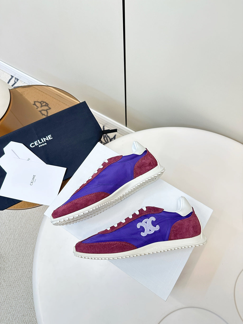 S-Sneakers