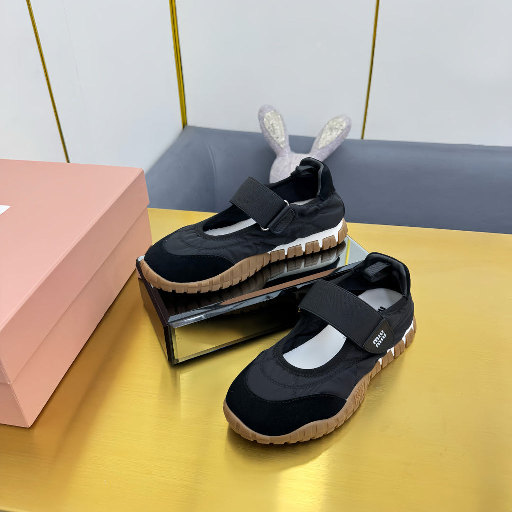 M-Sneakers