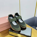 M-Sneakers