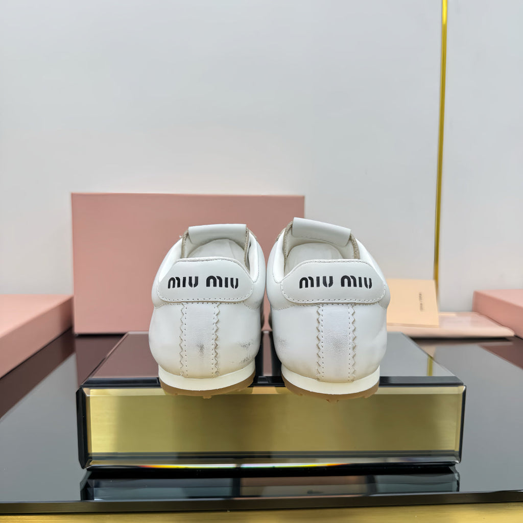 M-Sneakers