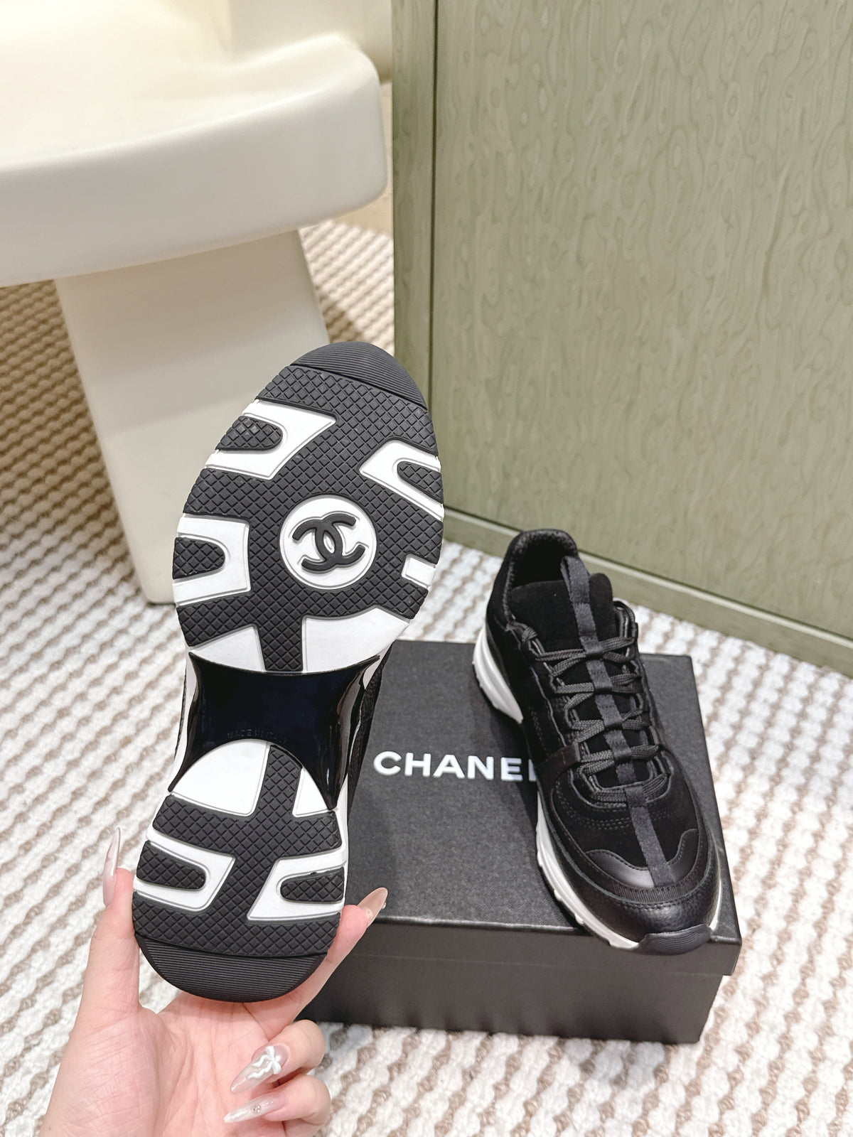 C-Sneakers