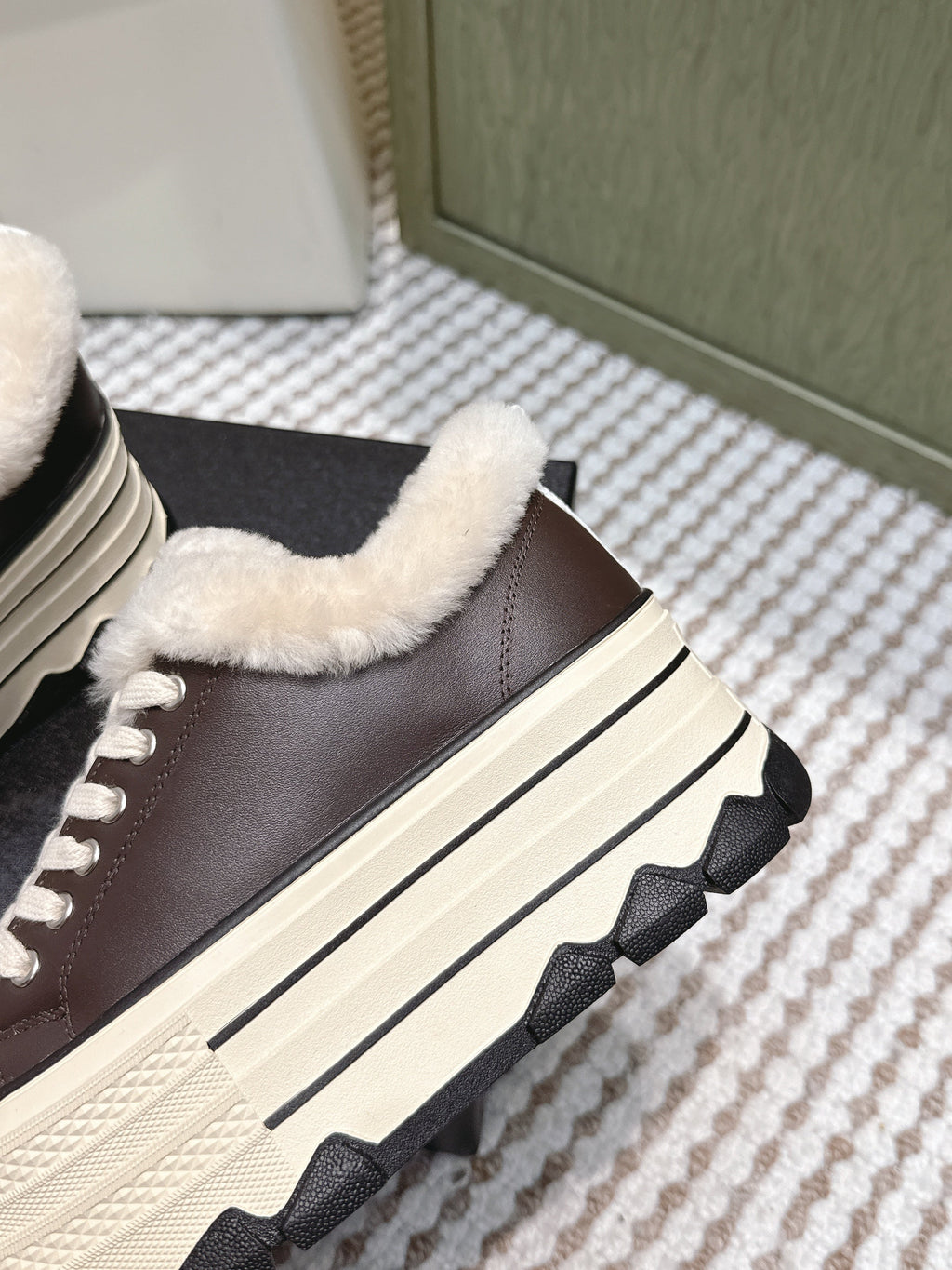 C-Sneakers