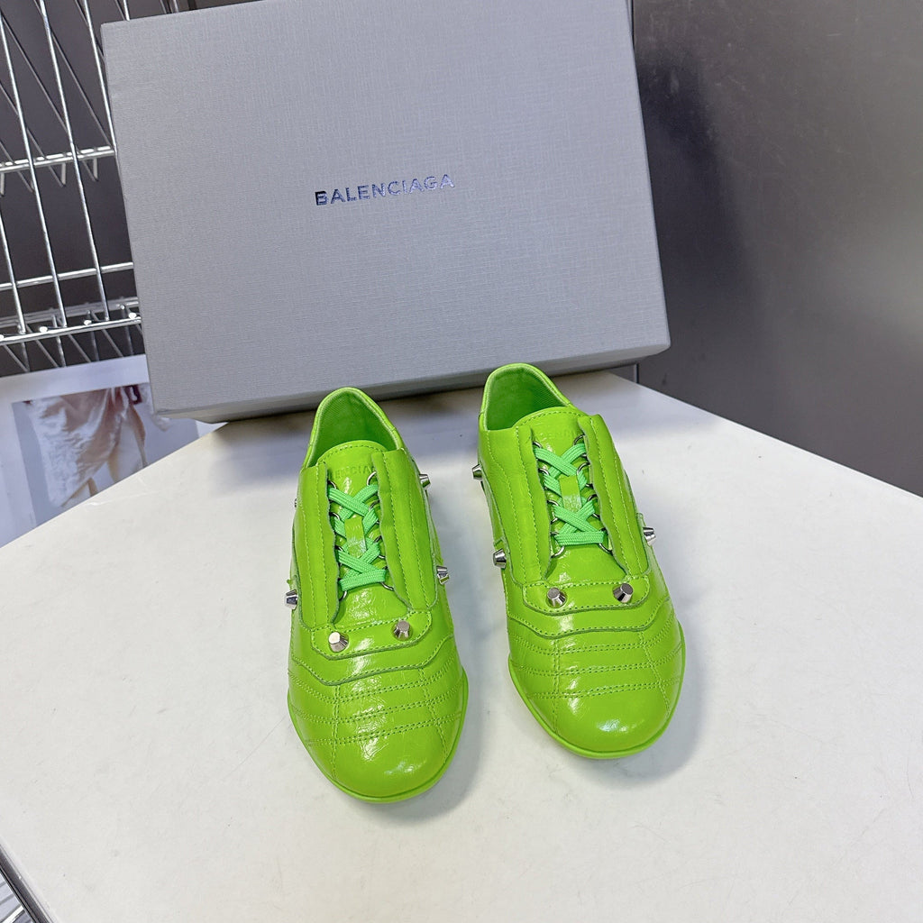 B-Sneakers