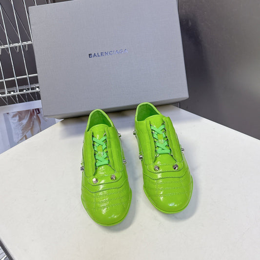 B-Sneakers