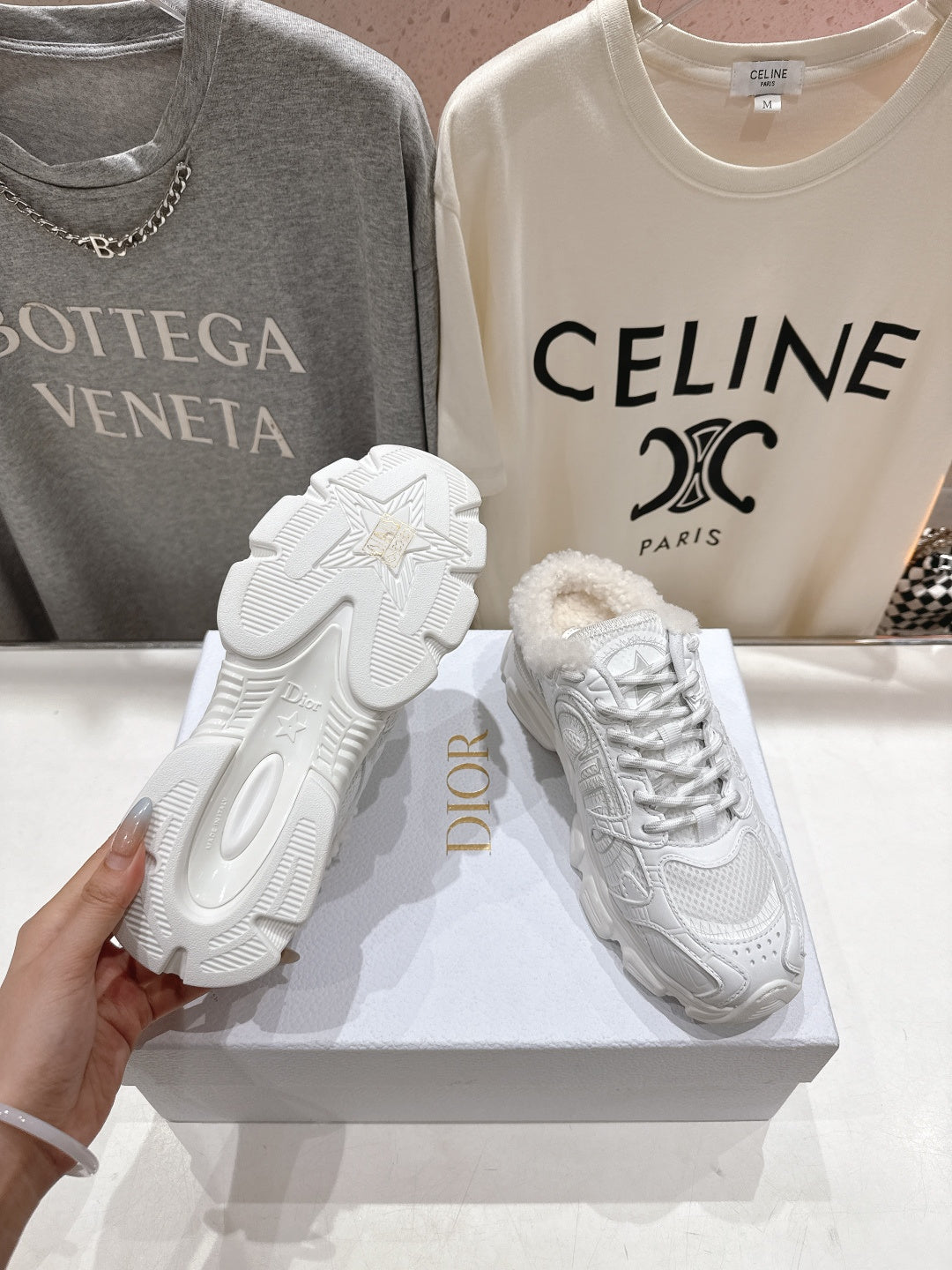 D-Sneakers