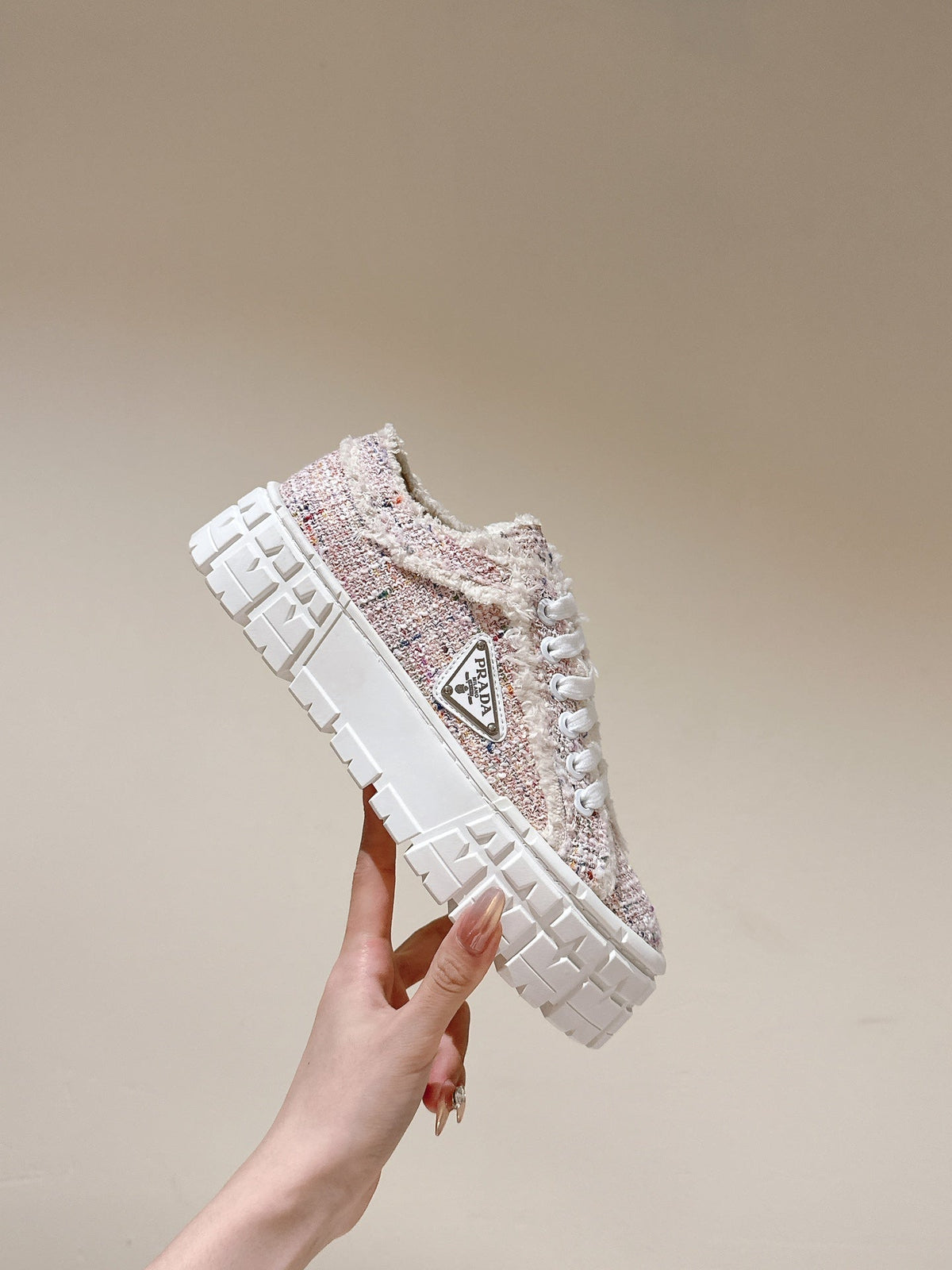 P-Sneakers