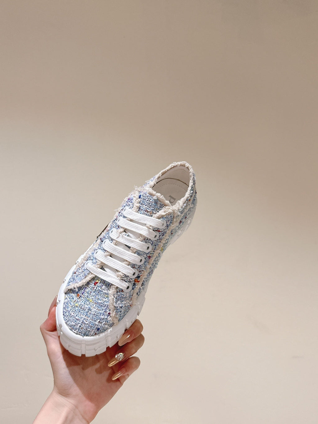 P-Sneakers