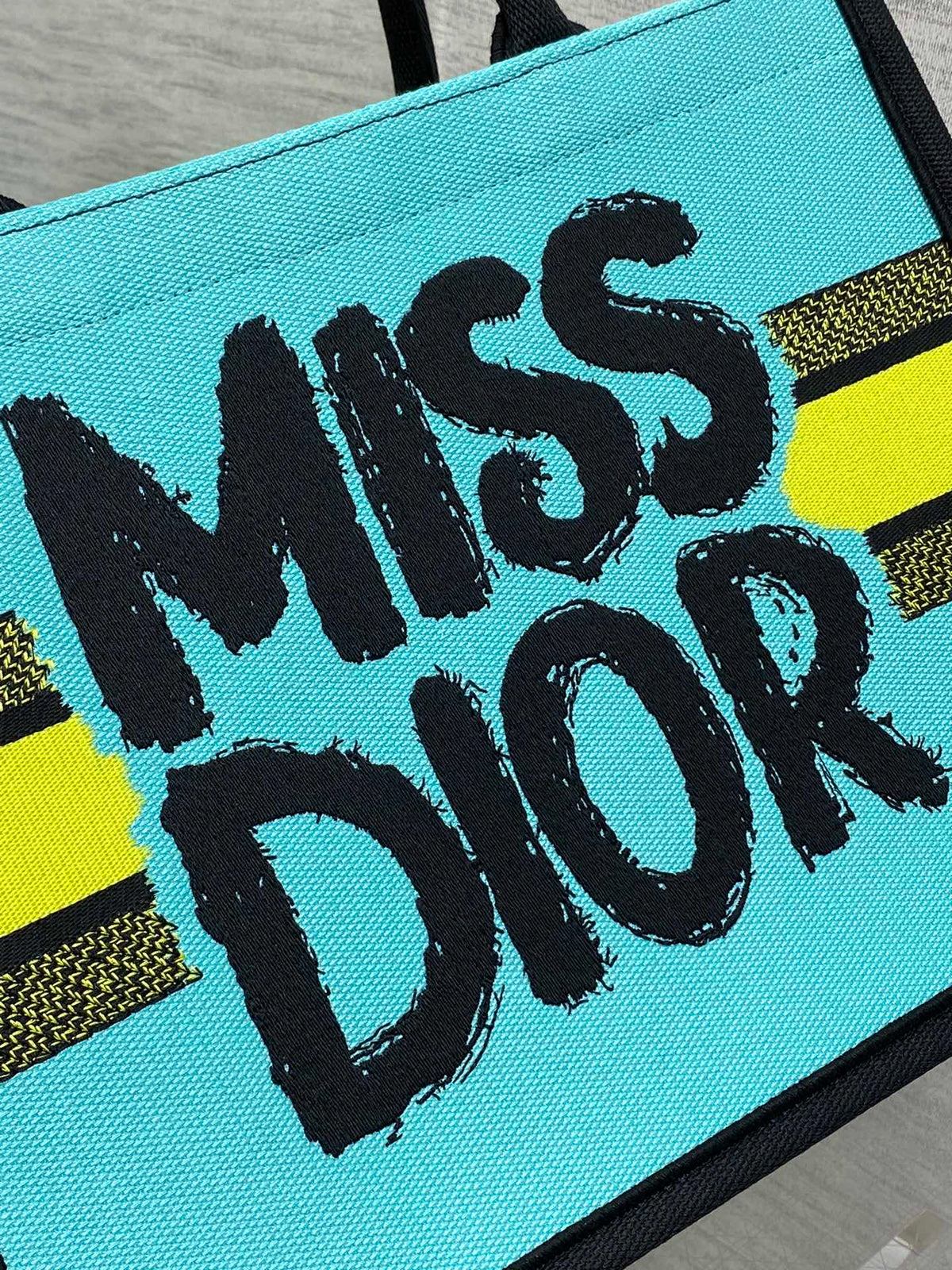 D-Book Tote