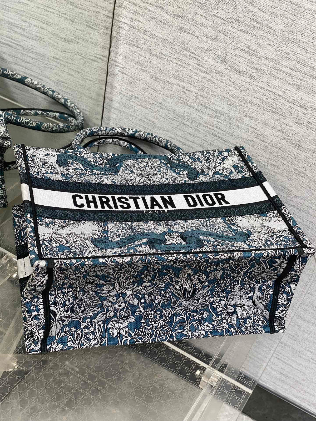 D-Book Tote