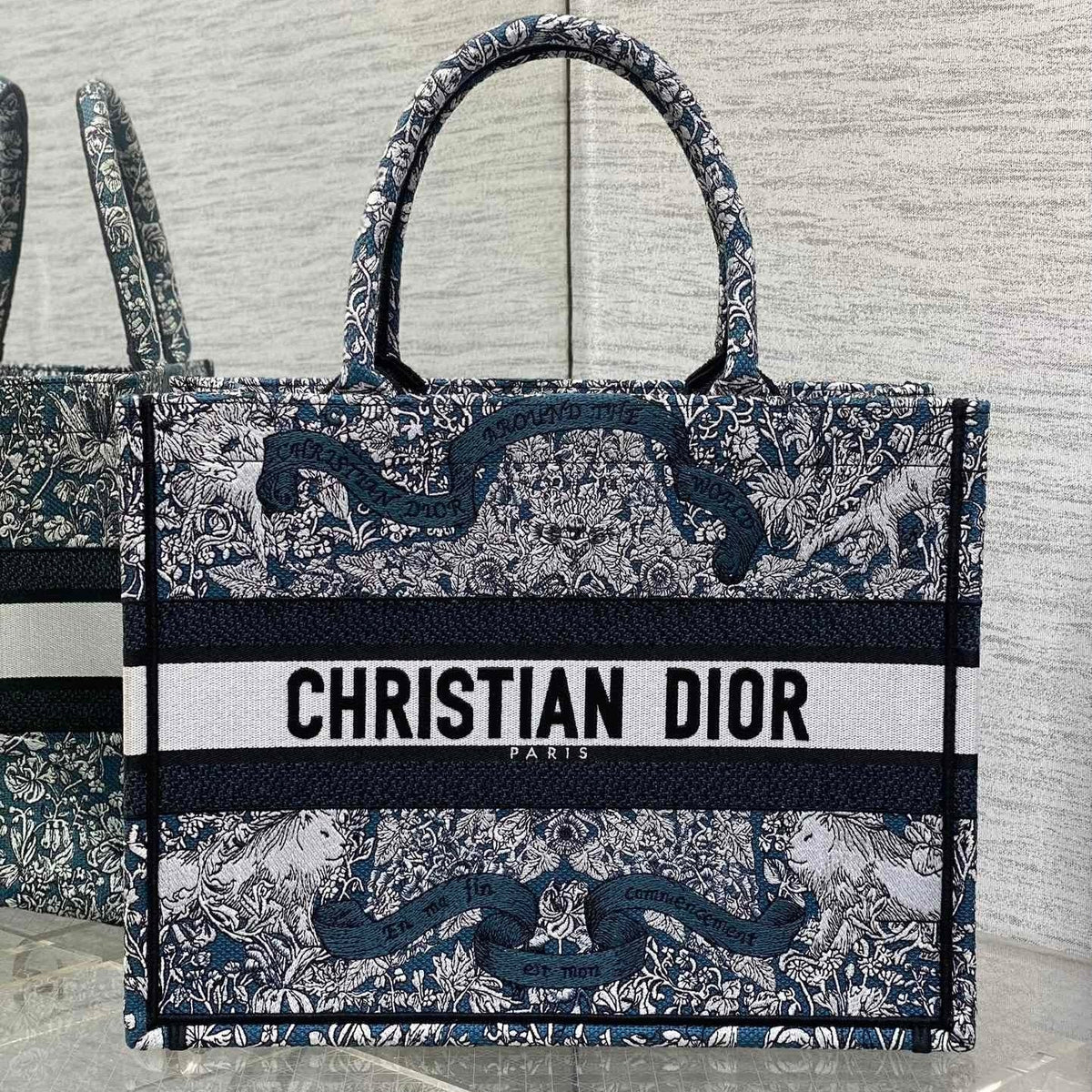 D-Book Tote