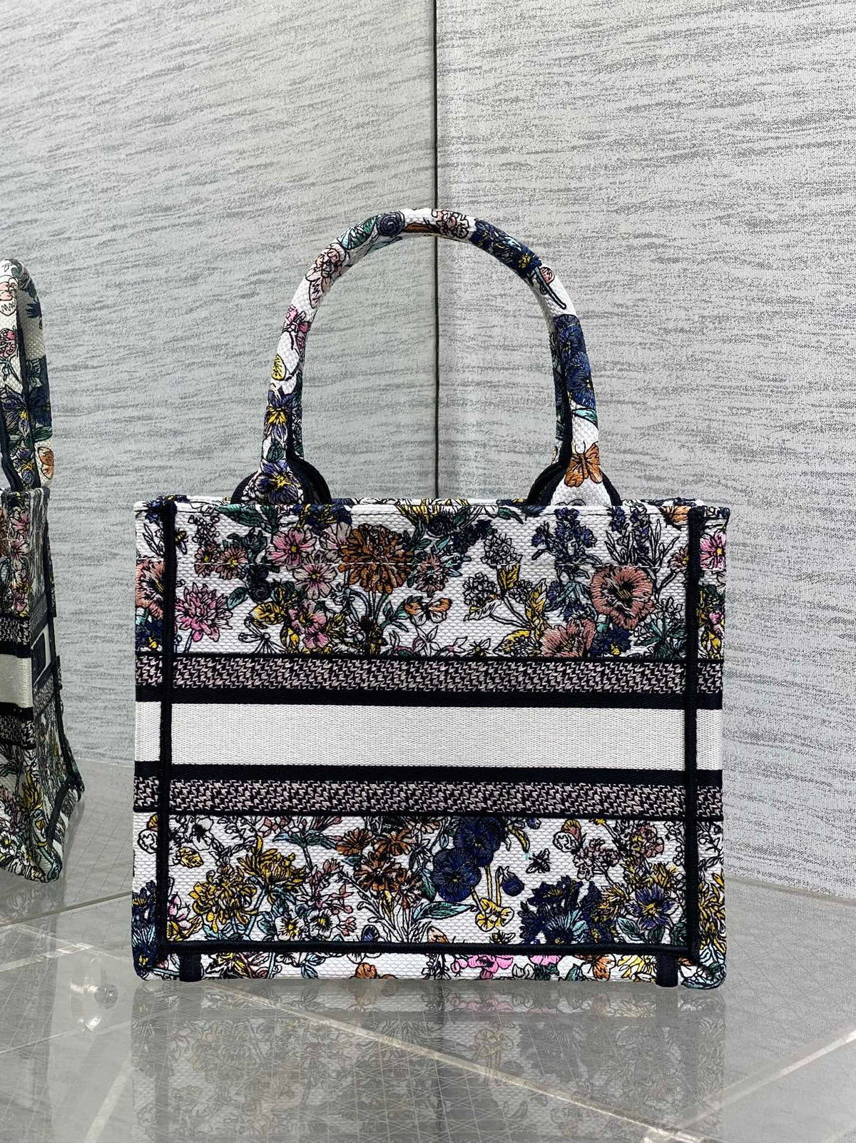 D-Book Tote