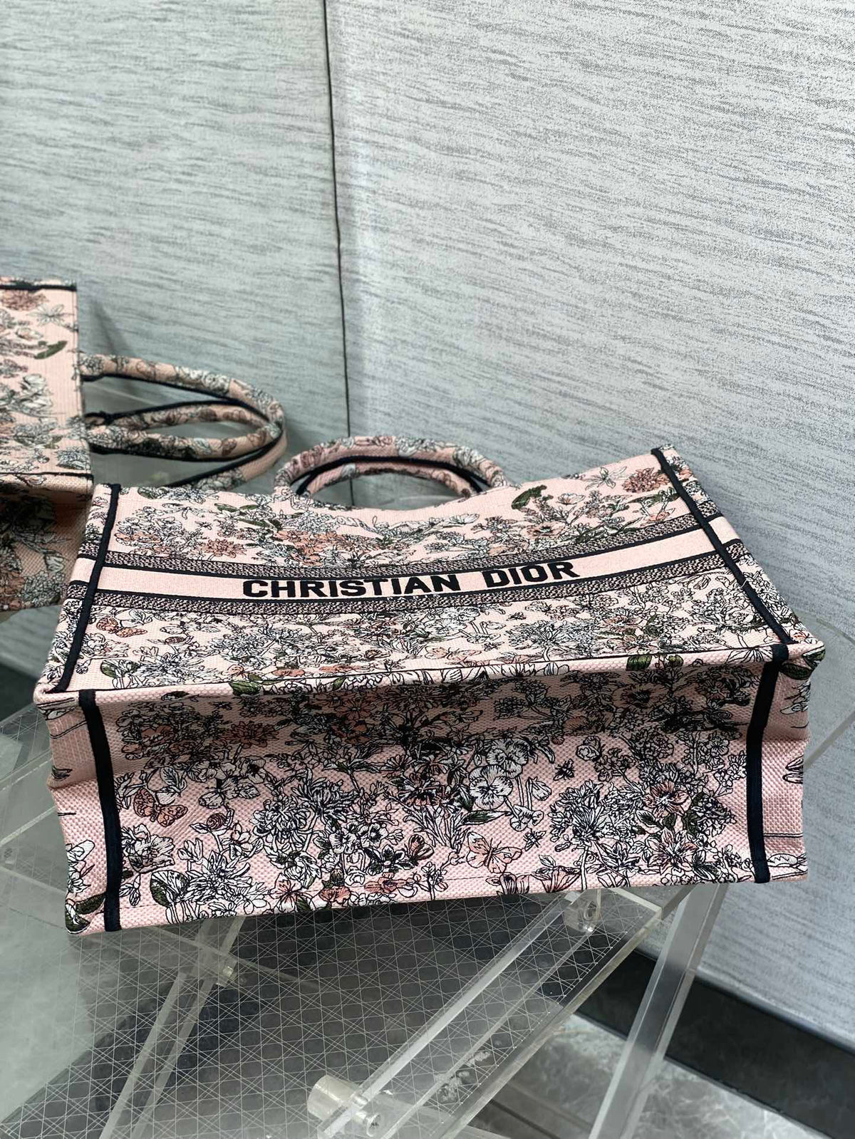 D-Book Tote