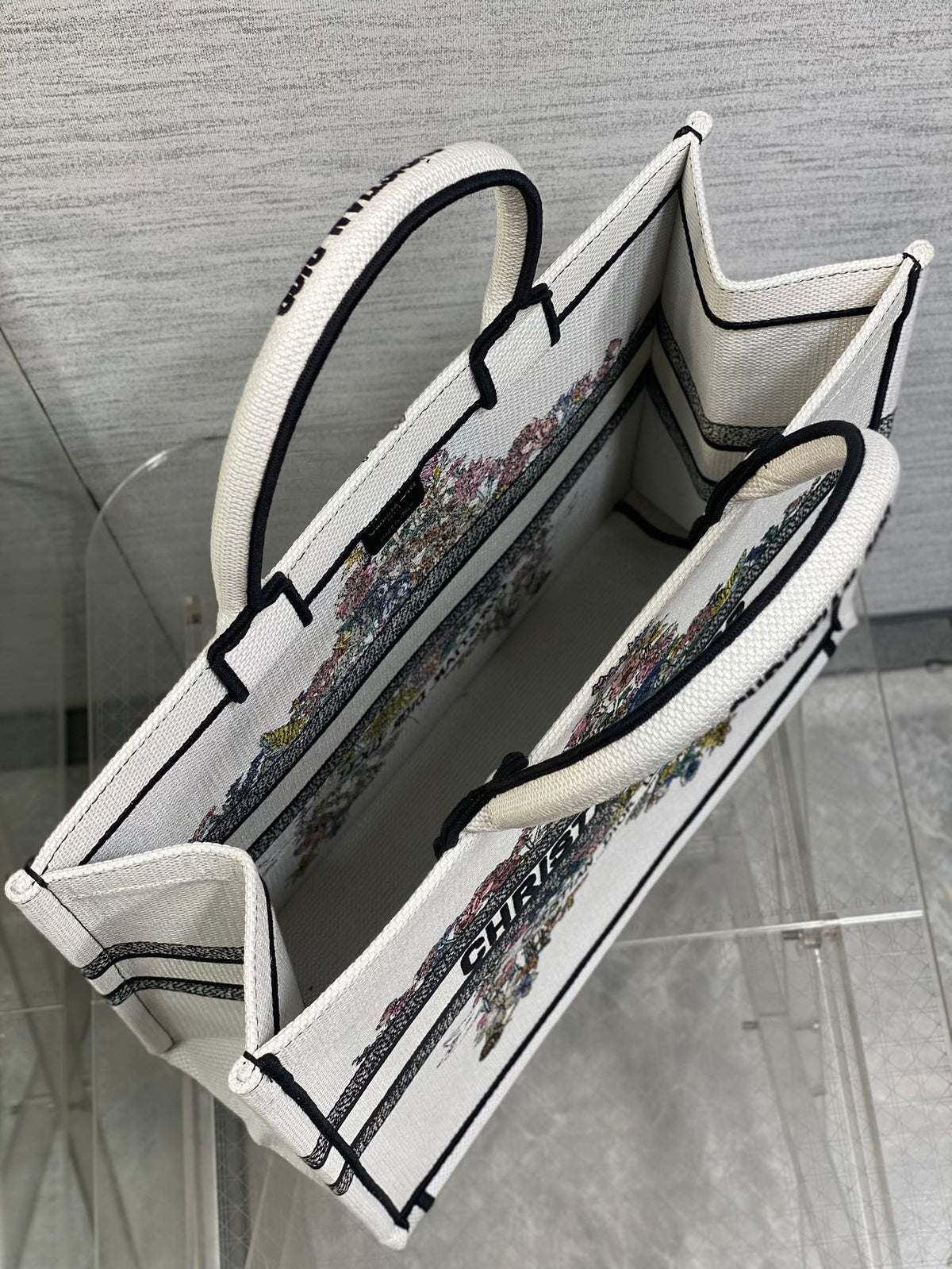D-Book Tote