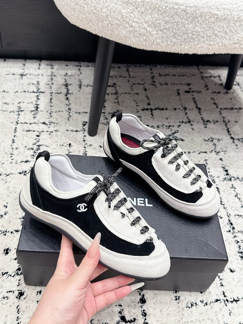C-Sneakers