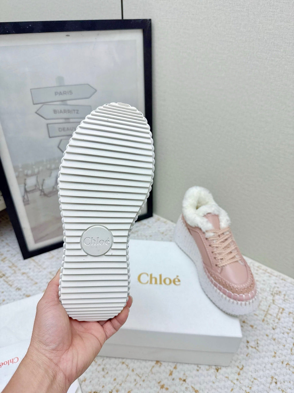 H-Sneakers