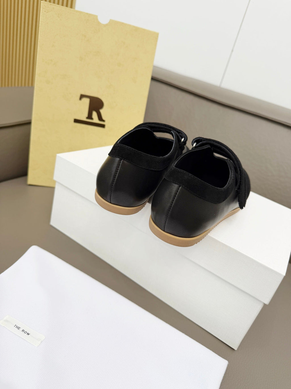 T-Sneakers