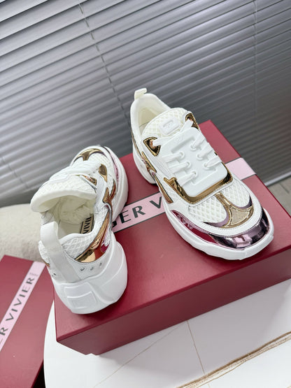 R-Sneakers