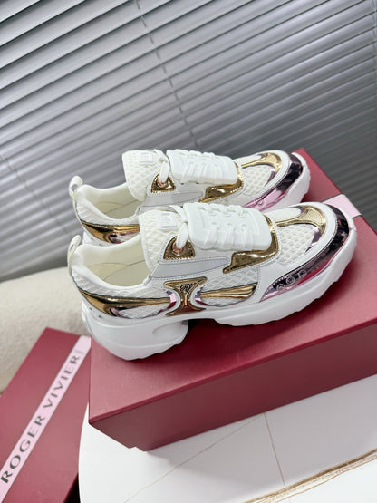 R-Sneakers