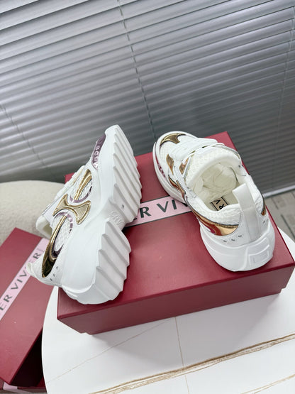 R-Sneakers