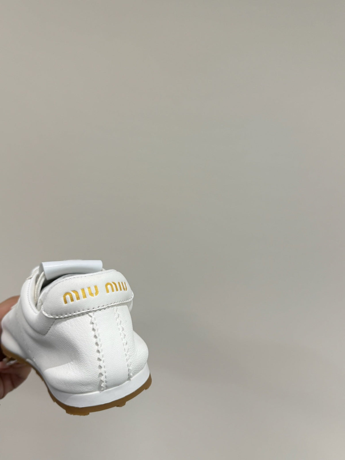 M-Sneakers