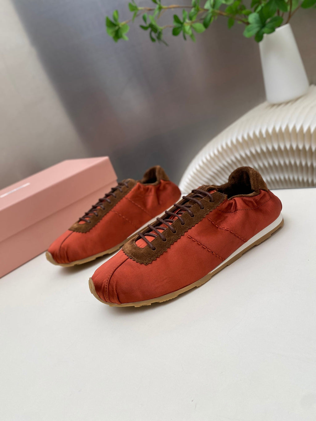 M-Sneakers