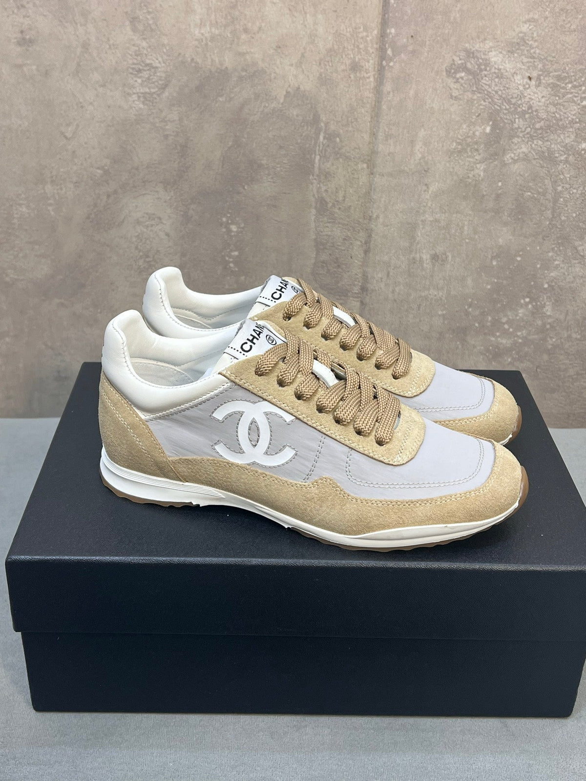 C-Sneakers