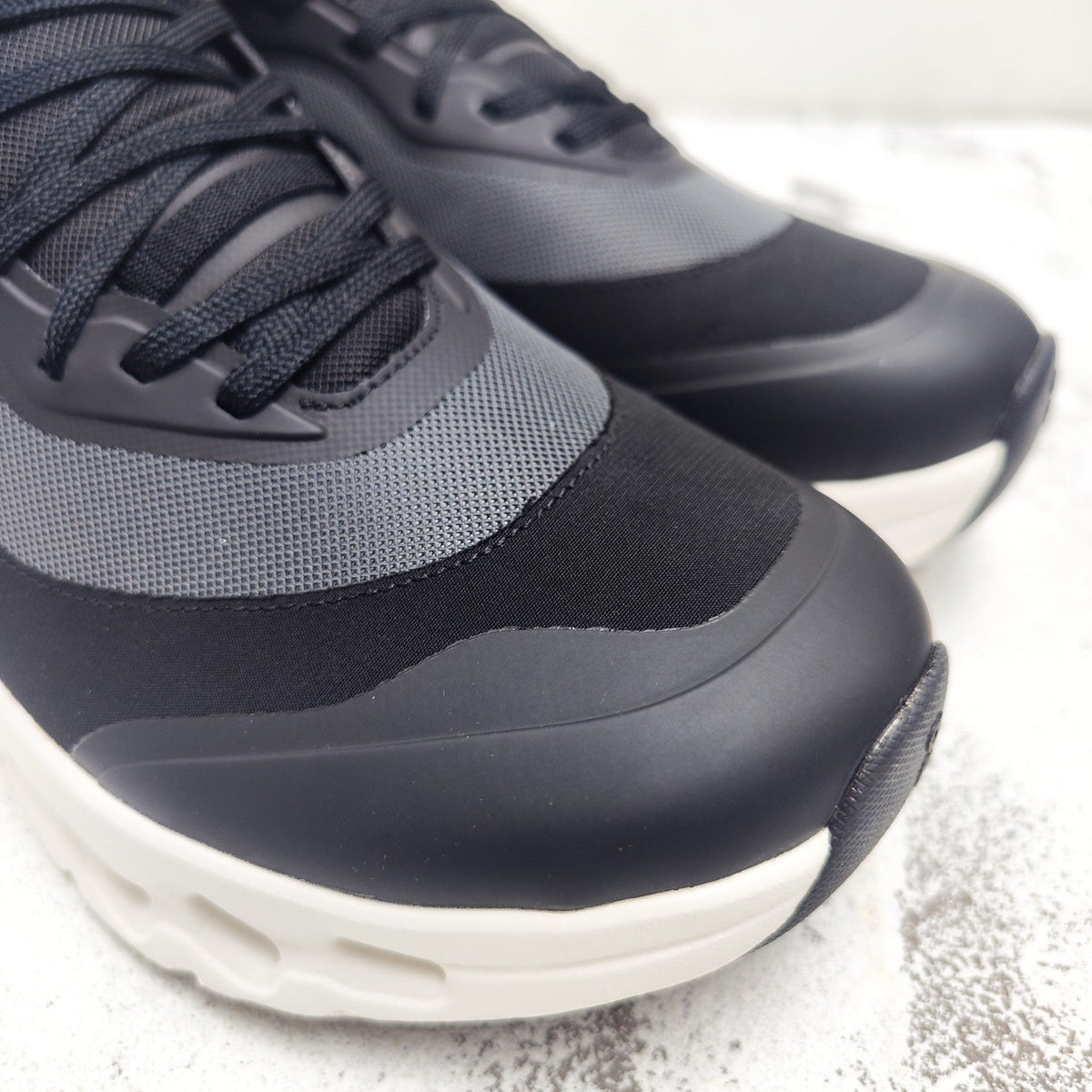 L2-Sneakers