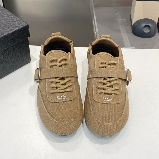 P-Sneakers