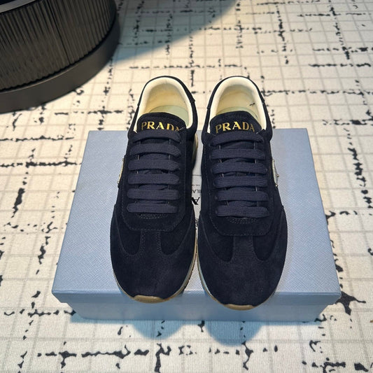 P-Sneakers