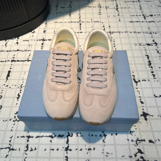 P-Sneakers
