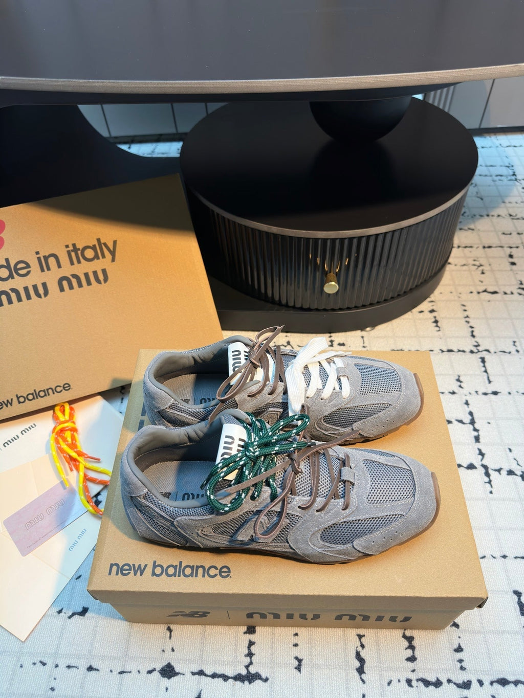 M-Sneakers