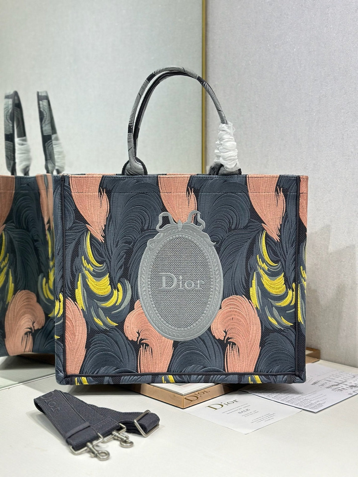D-Book Tote