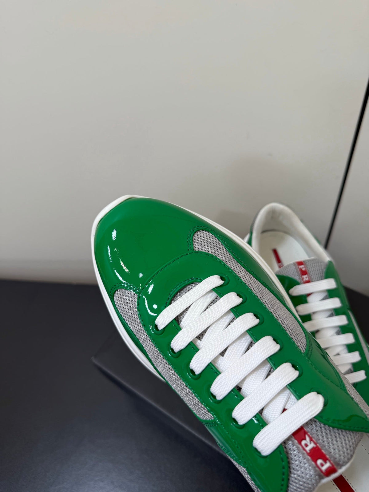 P-Sneakers