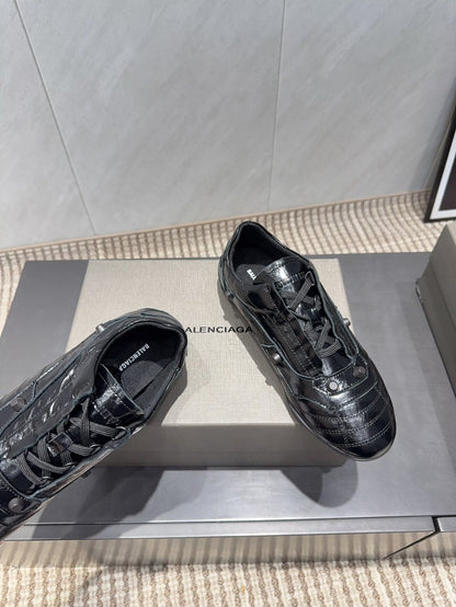 B-Sneakers
