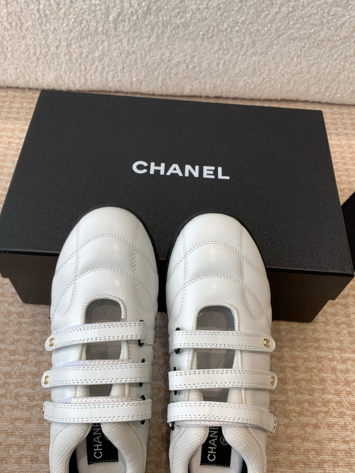 C-Sneakers