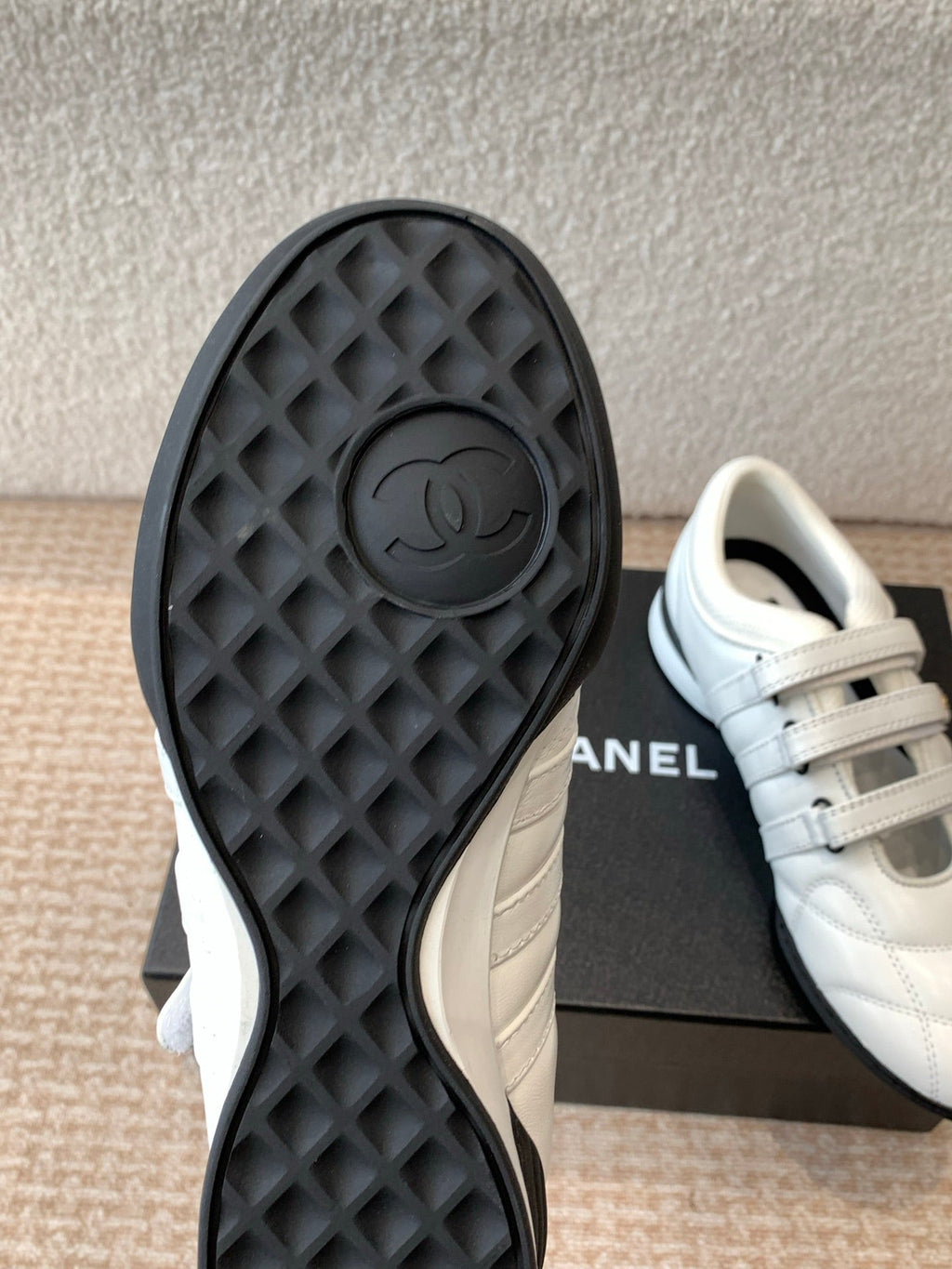 C-Sneakers
